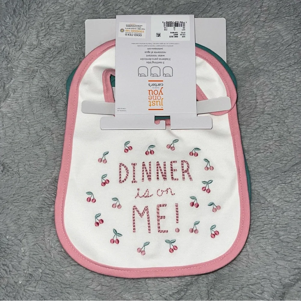 ‼️FREE‼️NEW‼️Carters Water Resistant Bibs Set Of 2